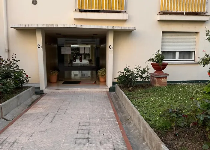 La Du Casino * מנטון